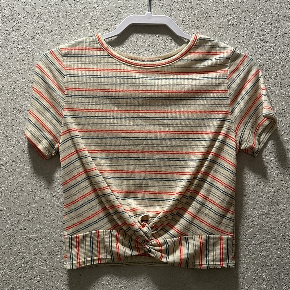 Juniors Gaze Crew Neck Striped Cropped Tee